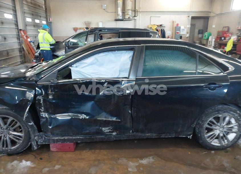 Photo 13 of 2015 Toyota Camry SE (VIN 4T1BF1FK7FU013072)