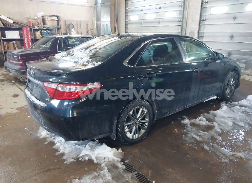 Photo 4 of 2015 Toyota Camry SE (VIN 4T1BF1FK7FU013072)