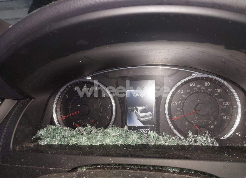 Photo 7 of 2015 Toyota Camry SE (VIN 4T1BF1FK7FU013072)