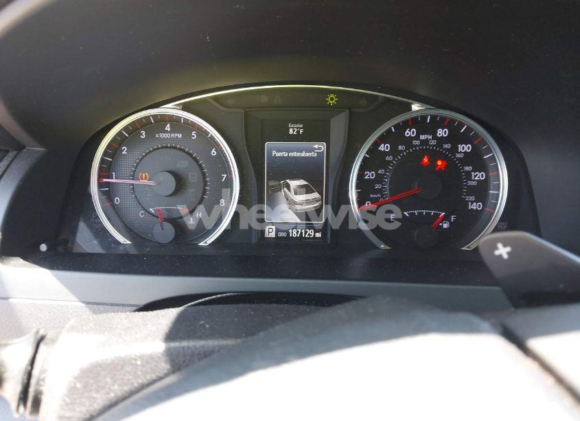 Photo 16 of 2015 Toyota Camry SE (VIN 4T1BF1FK7FU020846)