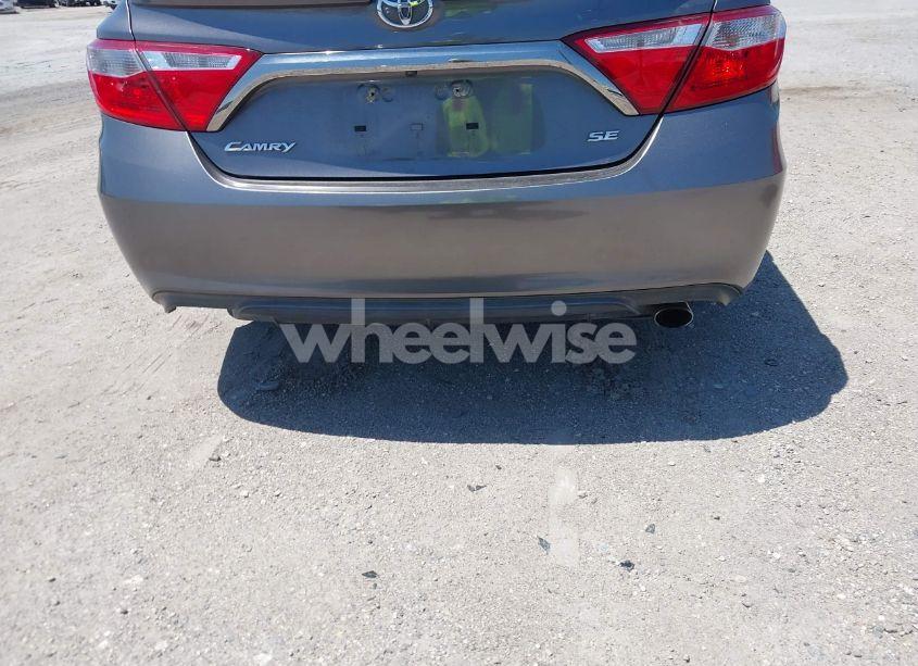 Photo 17 of 2015 Toyota Camry SE (VIN 4T1BF1FK7FU020846)
