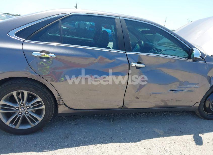 Photo 6 of 2015 Toyota Camry SE (VIN 4T1BF1FK7FU020846)