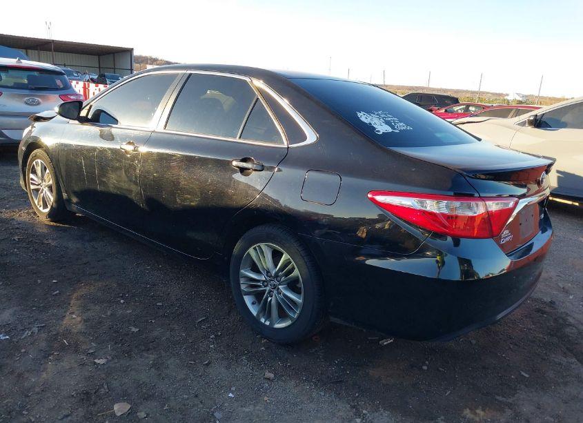 Photo 3 of 2015 Toyota Camry SE (VIN 4T1BF1FK7FU025917)