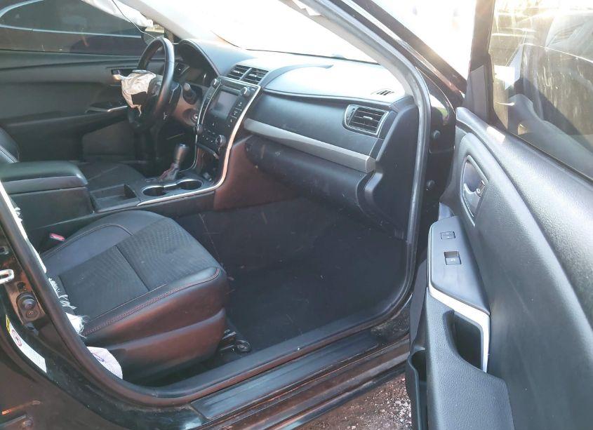 Photo 5 of 2015 Toyota Camry SE (VIN 4T1BF1FK7FU025917)