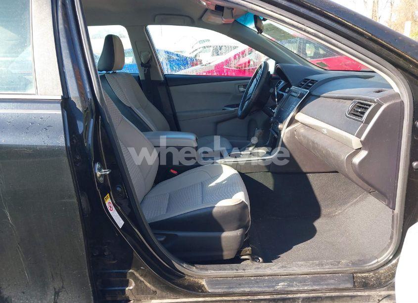 Photo 5 of 2015 Toyota Camry SE (VIN 4T1BF1FK7FU026226)