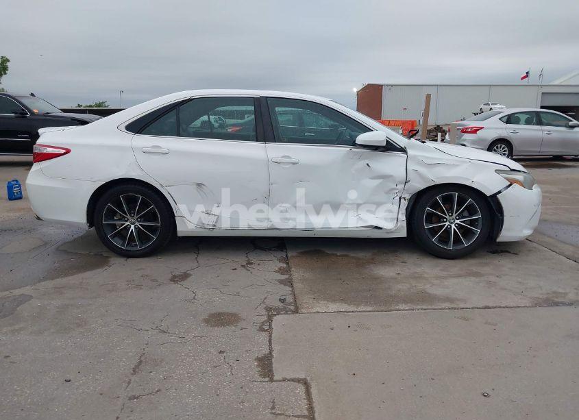 Photo 13 of 2015 Toyota Camry XSE (VIN 4T1BF1FK7FU027554)