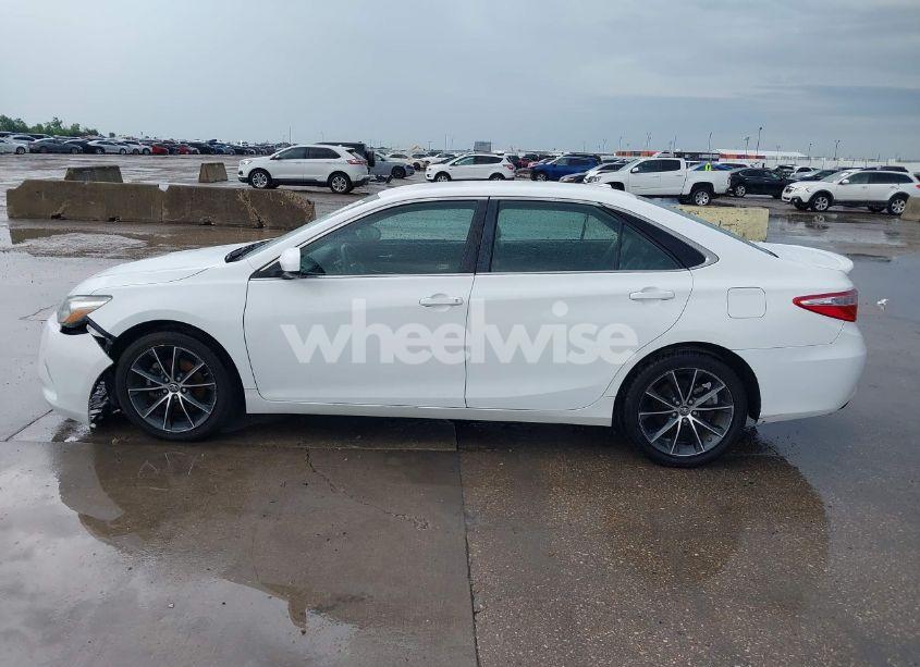 Photo 14 of 2015 Toyota Camry XSE (VIN 4T1BF1FK7FU027554)