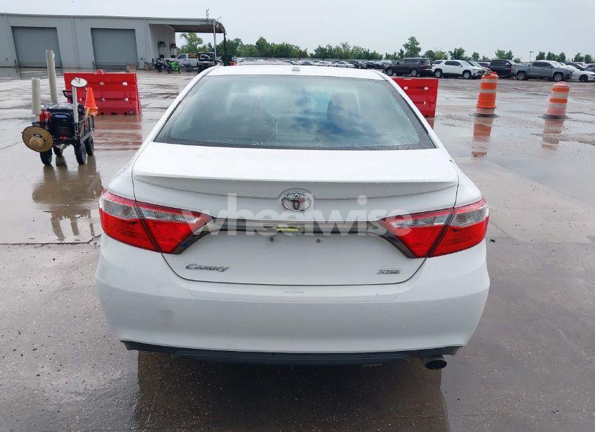 Photo 16 of 2015 Toyota Camry XSE (VIN 4T1BF1FK7FU027554)