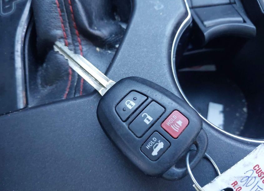 Photo 11 of 2015 Toyota Camry SE (VIN 4T1BF1FK7FU078570)