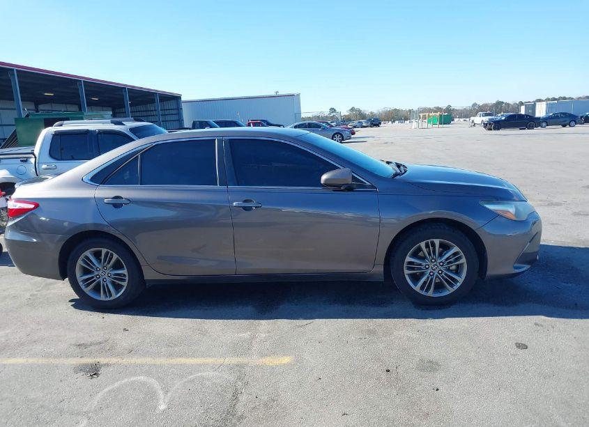 Photo 13 of 2015 Toyota Camry SE (VIN 4T1BF1FK7FU078570)