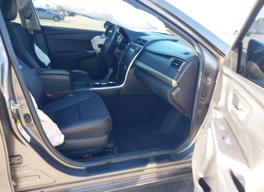 Photo 5 of 2015 Toyota Camry SE (VIN 4T1BF1FK7FU078570)