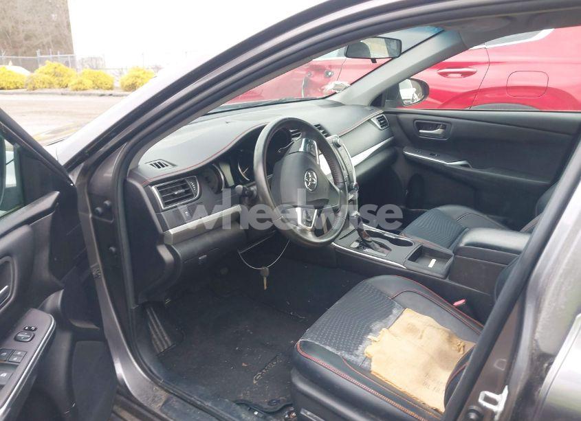 Photo 5 of 2015 Toyota Camry SE (VIN 4T1BF1FK7FU083638)