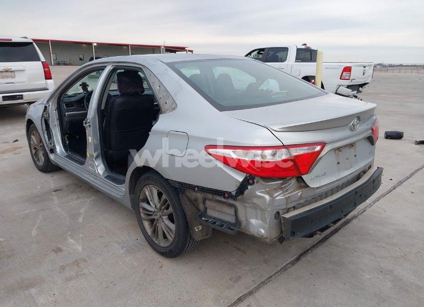 Photo 3 of 2015 Toyota Camry SE (VIN 4T1BF1FK7FU087169)