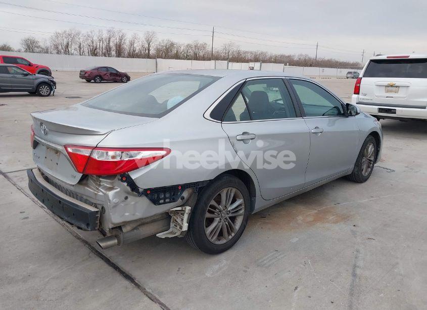 Photo 4 of 2015 Toyota Camry SE (VIN 4T1BF1FK7FU087169)