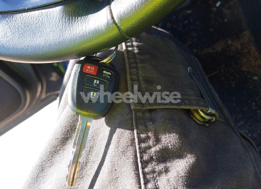 Photo 11 of 2015 Toyota Camry XLE (VIN 4T1BF1FK7FU094915)