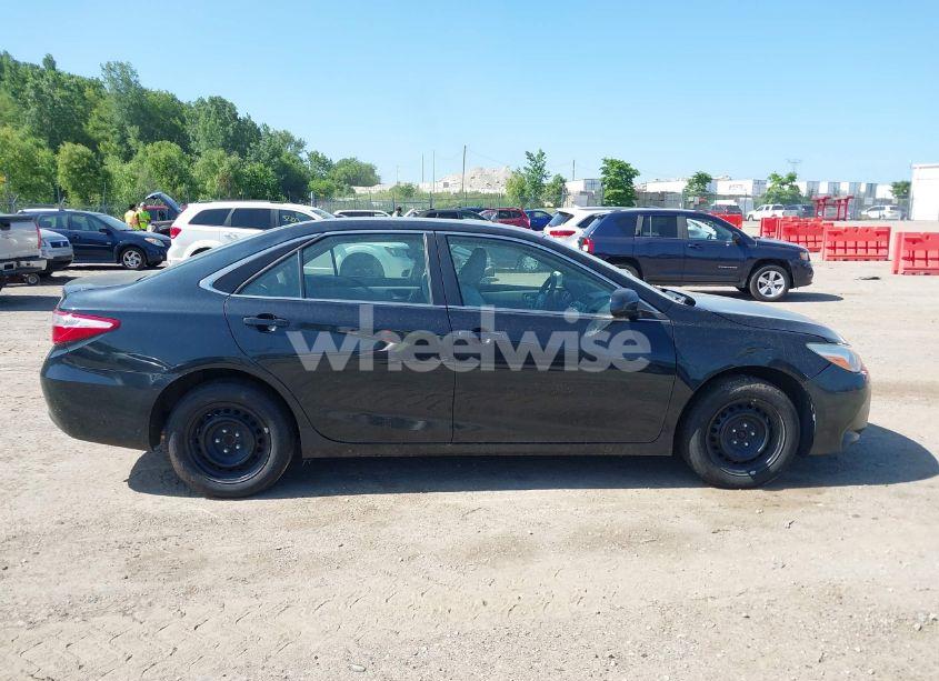 Photo 13 of 2015 Toyota Camry LE (VIN 4T1BF1FK7FU105220)