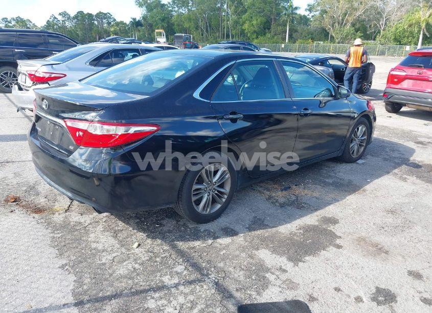 Photo 4 of 2015 Toyota Camry SE (VIN 4T1BF1FK7FU113687)
