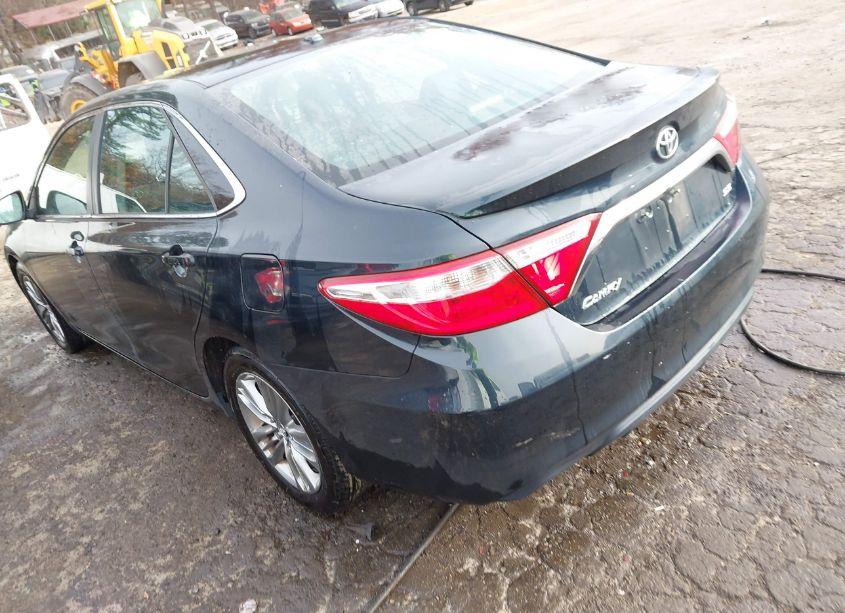 Photo 3 of 2015 Toyota Camry SE (VIN 4T1BF1FK7FU492710)