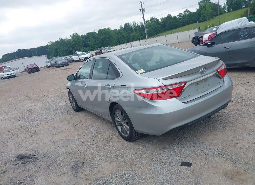 Photo 3 of 2015 Toyota Camry SE (VIN 4T1BF1FK7FU499592)