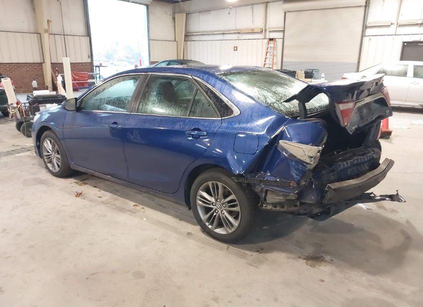 Photo 3 of 2015 Toyota Camry SE (VIN 4T1BF1FK7FU877586)