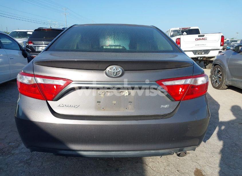 Photo 16 of 2015 Toyota Camry SE (VIN 4T1BF1FK7FU880178)