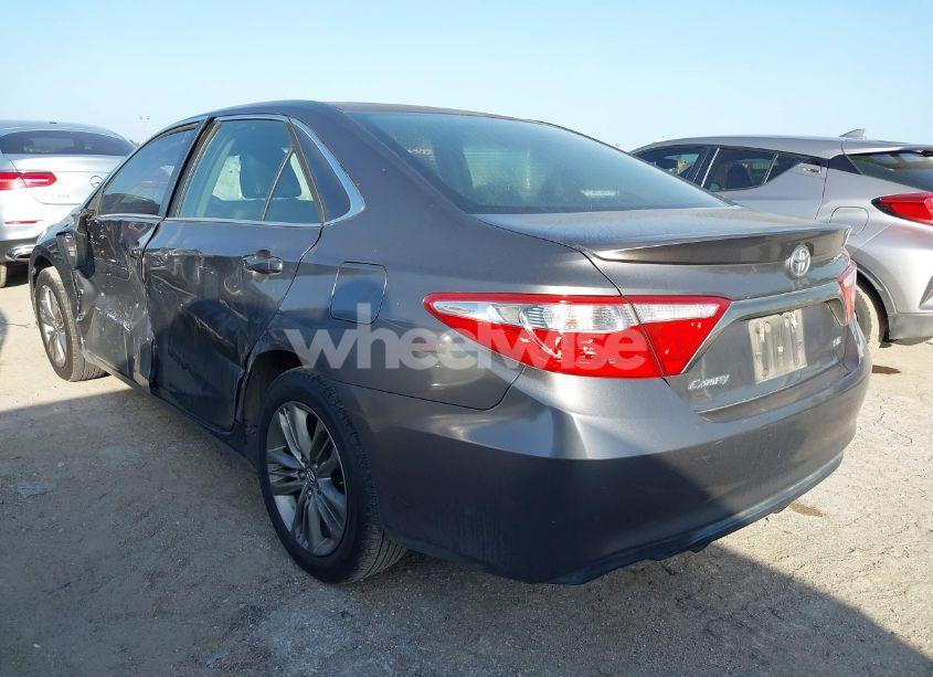 Photo 3 of 2015 Toyota Camry SE (VIN 4T1BF1FK7FU880178)