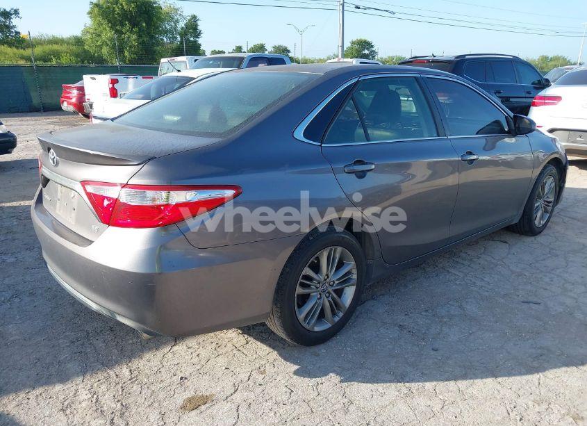Photo 4 of 2015 Toyota Camry SE (VIN 4T1BF1FK7FU880178)
