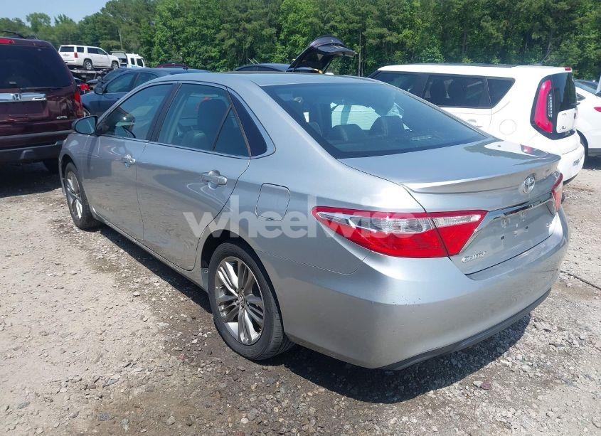Photo 3 of 2015 Toyota Camry SE (VIN 4T1BF1FK7FU887518)