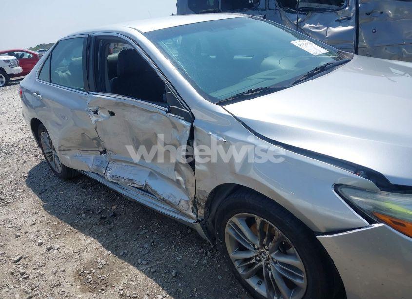 Photo 6 of 2015 Toyota Camry SE (VIN 4T1BF1FK7FU887518)