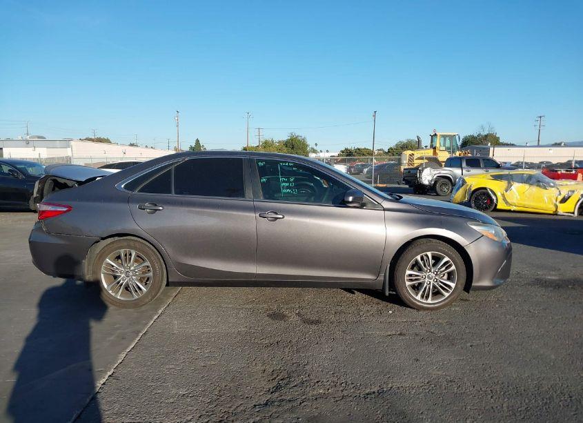 Photo 13 of 2015 Toyota Camry SE (VIN 4T1BF1FK7FU907377)