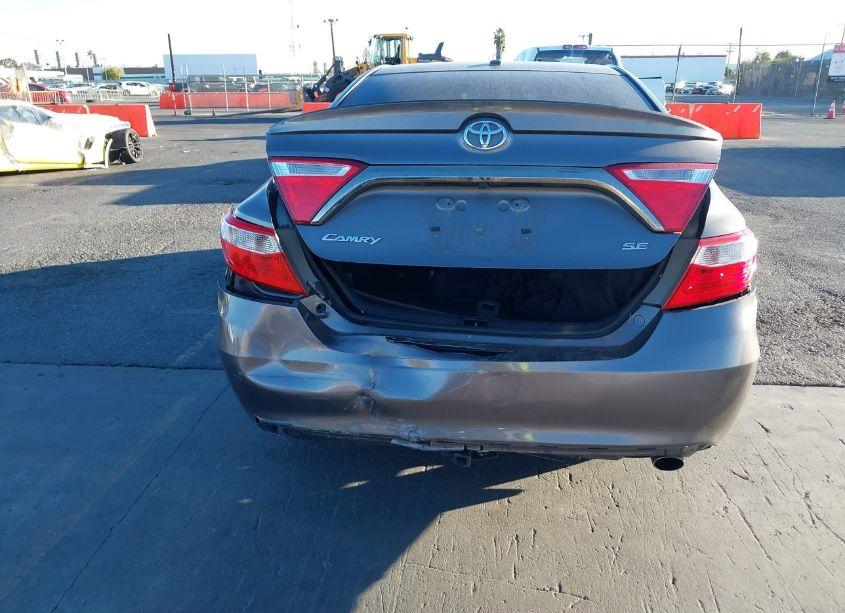 Photo 16 of 2015 Toyota Camry SE (VIN 4T1BF1FK7FU907377)
