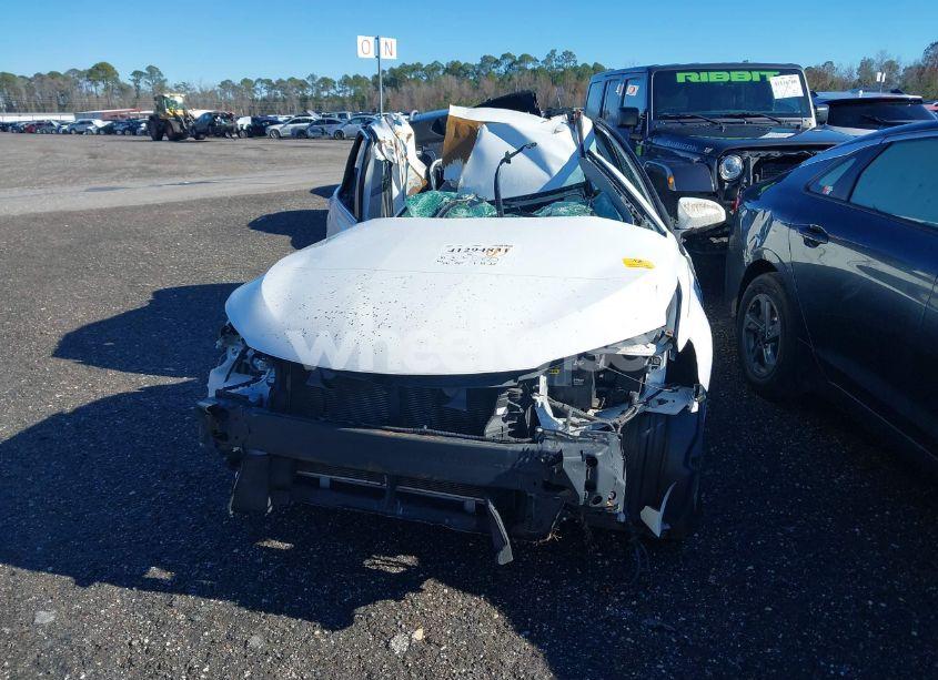 Photo 11 of 2015 Toyota Camry LE (VIN 4T1BF1FK7FU912210)