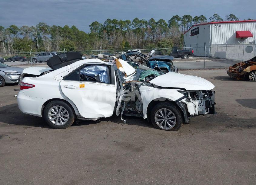 Photo 12 of 2015 Toyota Camry LE (VIN 4T1BF1FK7FU912210)