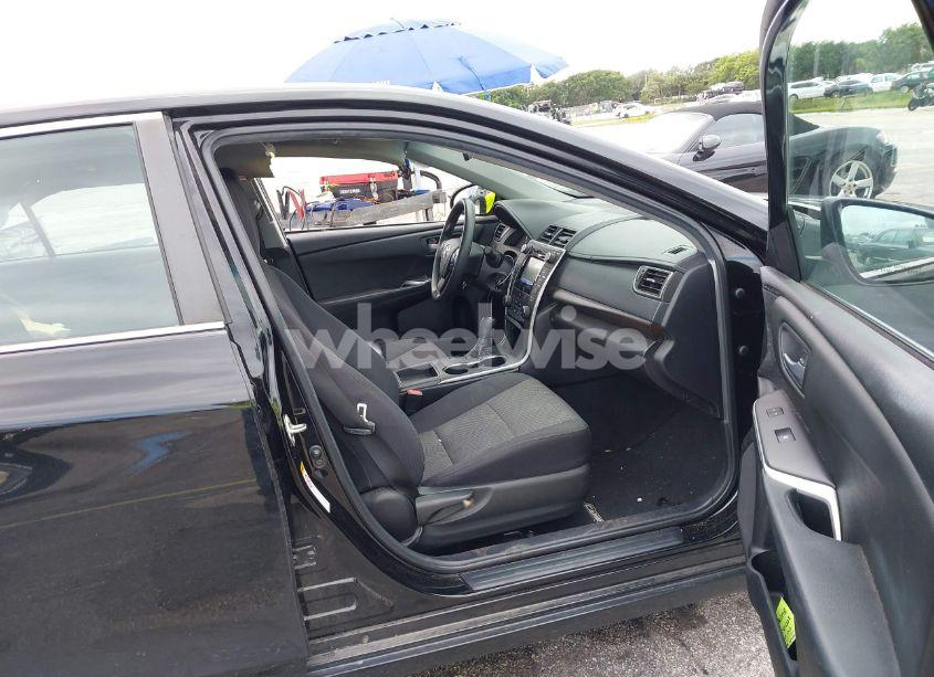 Photo 5 of 2015 Toyota Camry LE (VIN 4T1BF1FK7FU912711)