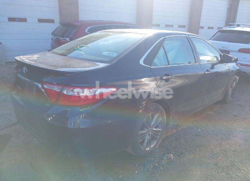 Photo 4 of 2015 Toyota Camry SE (VIN 4T1BF1FK7FU925149)