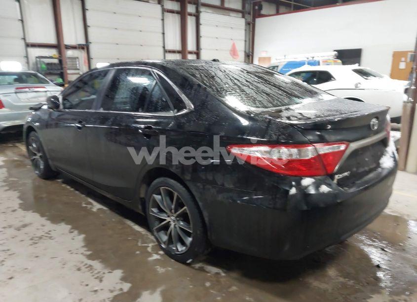Photo 3 of 2015 Toyota Camry XSE (VIN 4T1BF1FK7FU927435)