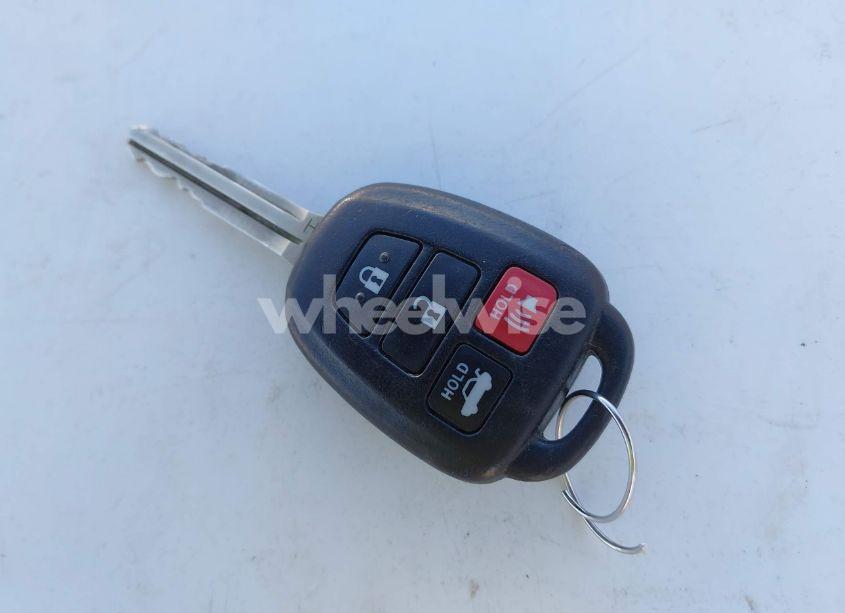 Photo 11 of 2015 Toyota Camry LE (VIN 4T1BF1FK7FU928973)