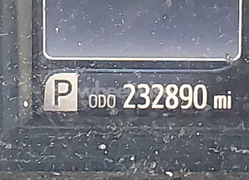 Photo 15 of 2015 Toyota Camry SE (VIN 4T1BF1FK7FU930870)