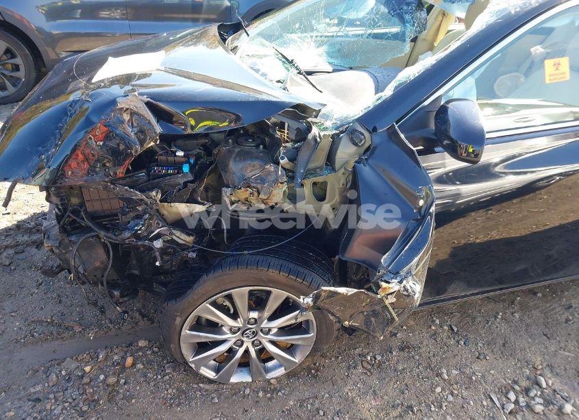 Photo 17 of 2015 Toyota Camry XLE (VIN 4T1BF1FK7FU941321)