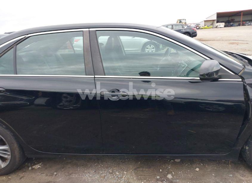 Photo 13 of 2015 Toyota Camry SE (VIN 4T1BF1FK7FU972892)