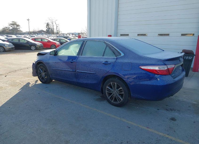 Photo 3 of 2015 Toyota Camry SE (VIN 4T1BF1FK7FU977736)