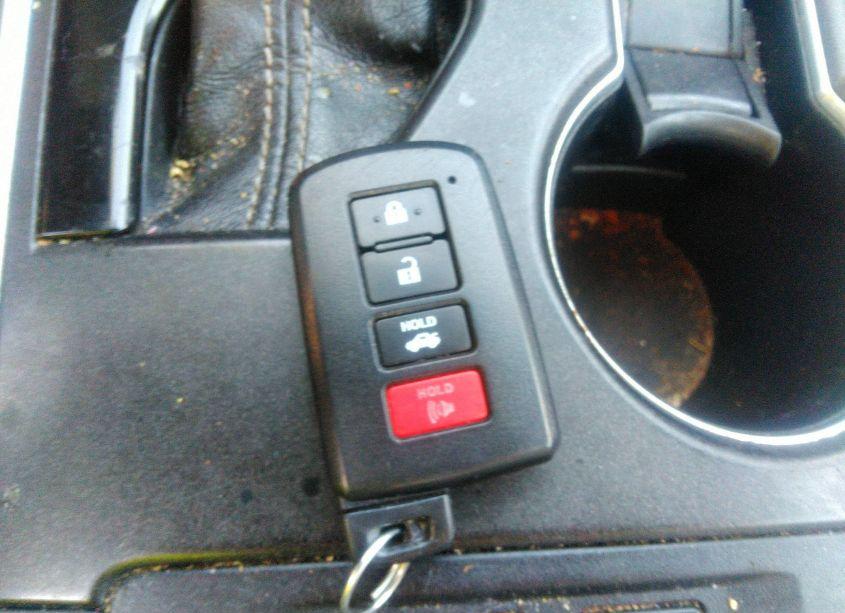 Photo 11 of 2015 Toyota Camry XLE (VIN 4T1BF1FK7FU980006)