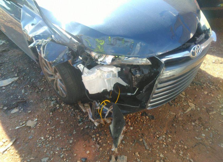 Photo 6 of 2015 Toyota Camry XLE (VIN 4T1BF1FK7FU980006)