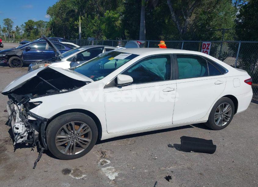 Photo 14 of 2015 Toyota Camry SE (VIN 4T1BF1FK7FU985951)