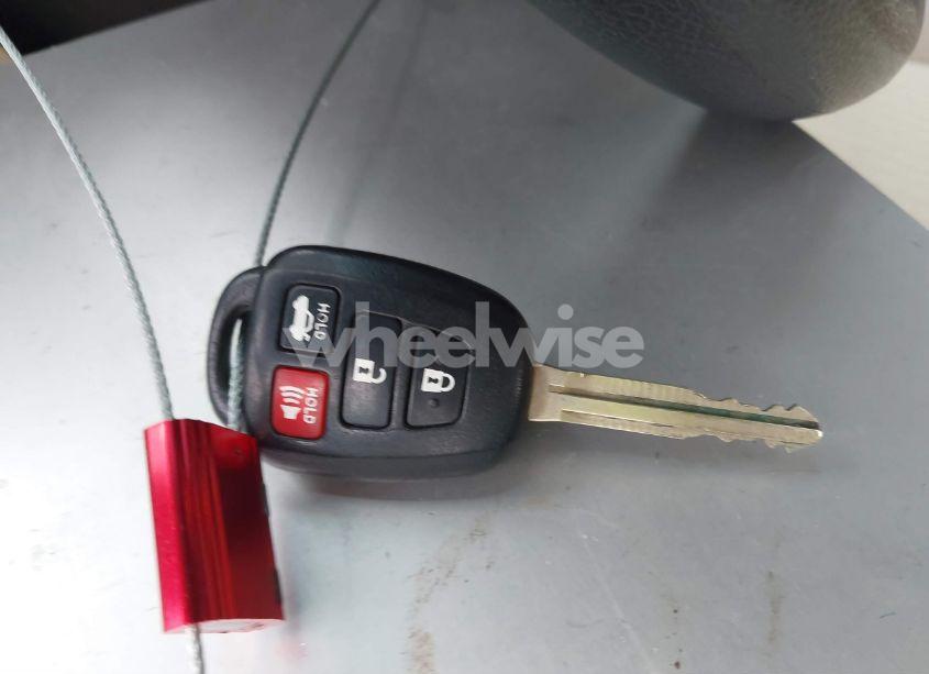 Photo 11 of 2015 Toyota Camry LE (VIN 4T1BF1FK7FU993743)