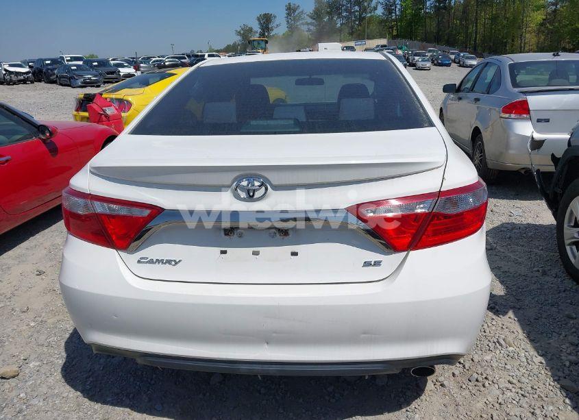 Photo 16 of 2016 Toyota Camry SE (VIN 4T1BF1FK7GU128689)
