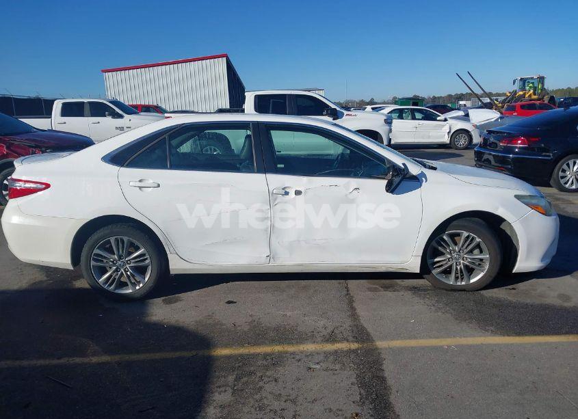 Photo 13 of 2016 Toyota Camry SE (VIN 4T1BF1FK7GU128935)
