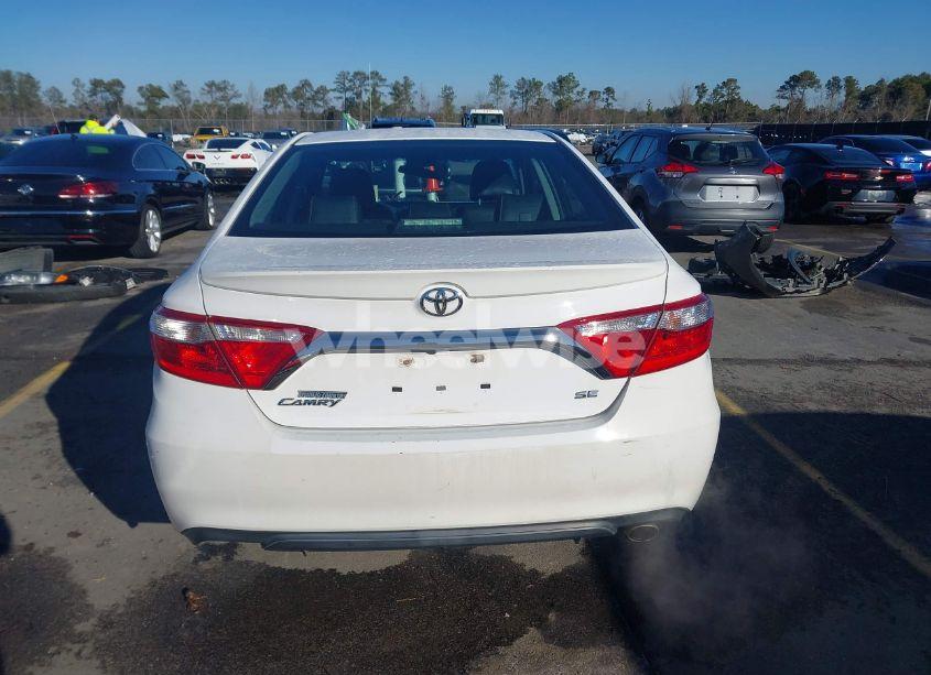 Photo 16 of 2016 Toyota Camry SE (VIN 4T1BF1FK7GU128935)