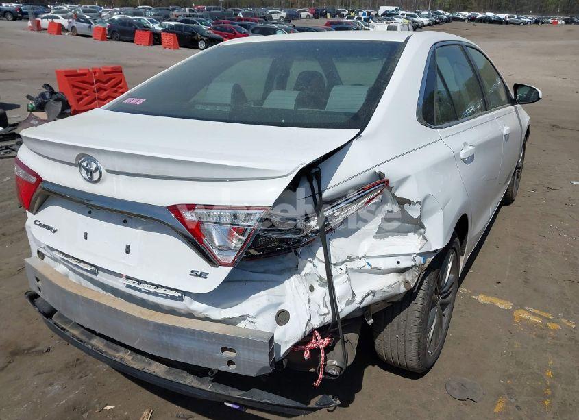 Photo 4 of 2016 Toyota Camry SE (VIN 4T1BF1FK7GU135688)