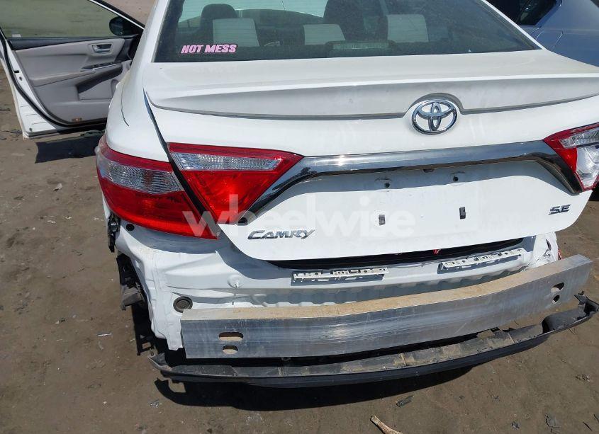 Photo 6 of 2016 Toyota Camry SE (VIN 4T1BF1FK7GU135688)